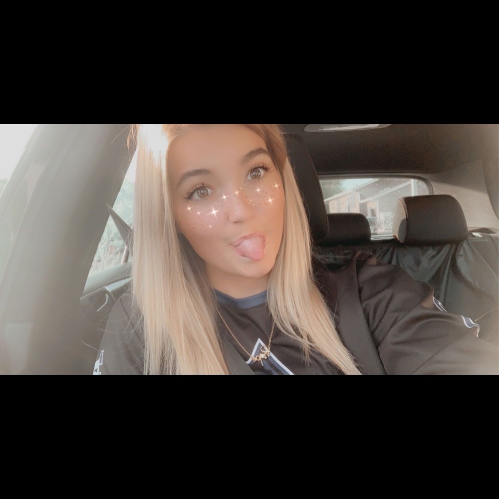 Meet your Posher, Nicole